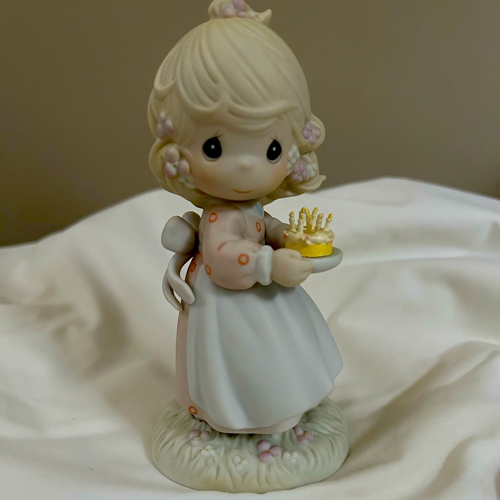 Precious Moments Happy Birthday figurine